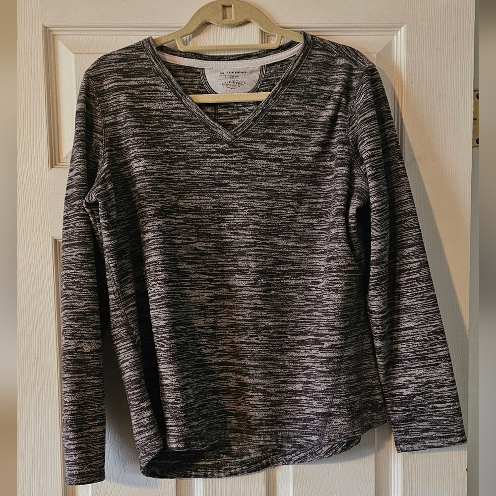 Tek Gear Gray V-Neck Sweatshirt